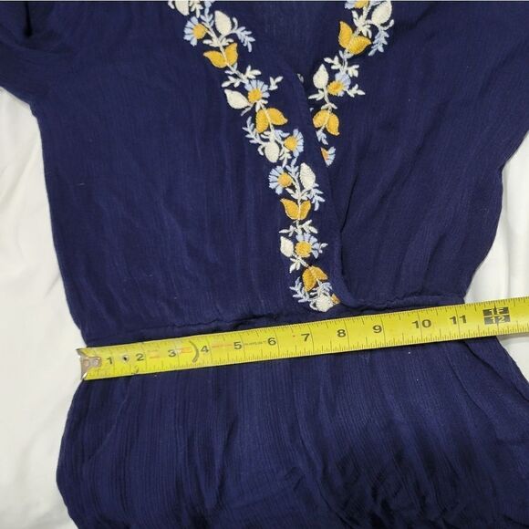 Haute monde v neck embroidered romper - Picture 9 of 9